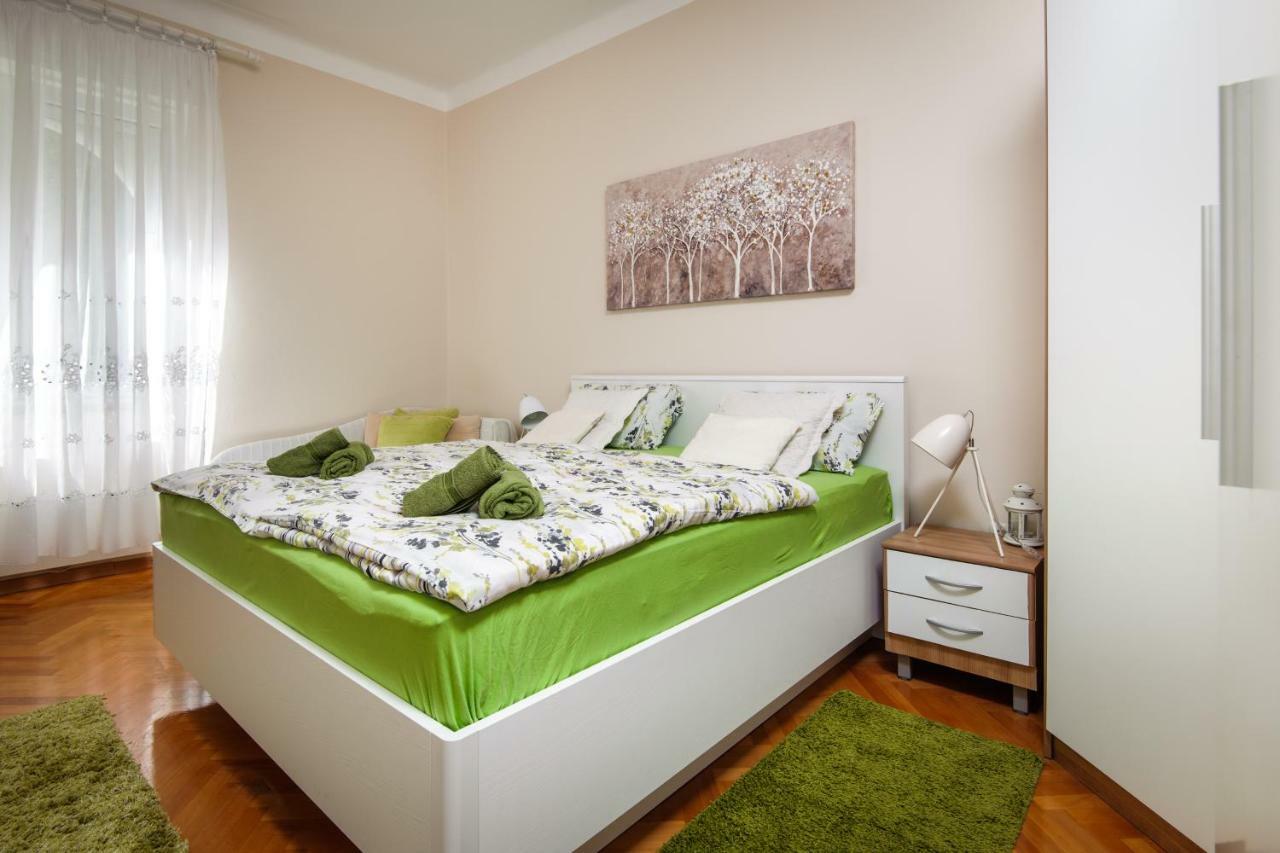 Private Accommodation Milisa Split Exterior foto